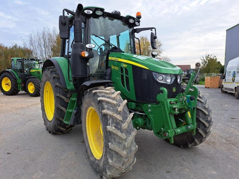 Traktor Türe ait John Deere 6090M, Gebrauchtmaschine içinde VOUZIERS (resim 1)