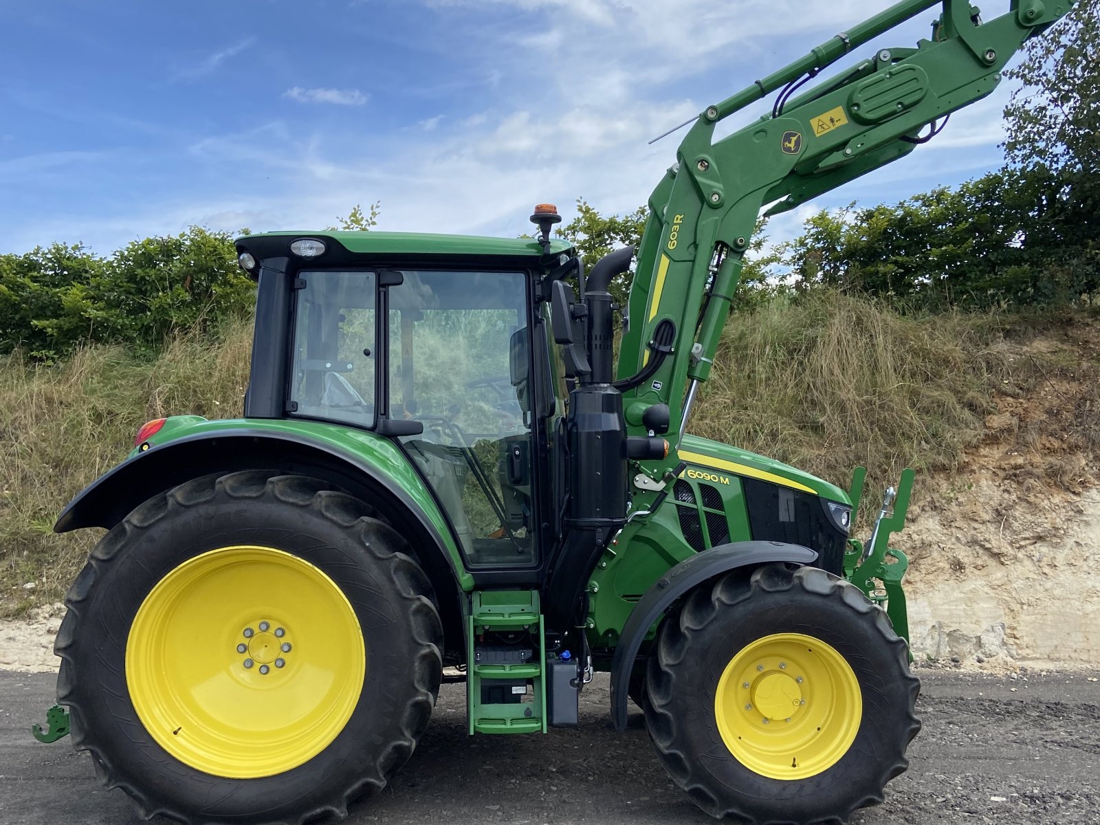 Traktor типа John Deere 6090M, Gebrauchtmaschine в Miltach (Фотография 11)