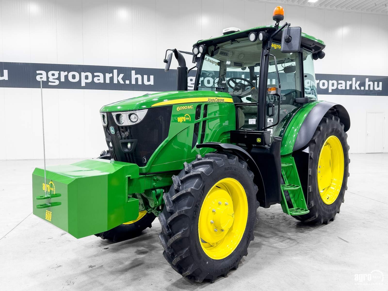 Traktor typu John Deere 6090MC, Gebrauchtmaschine v Csengele (Obrázek 1)