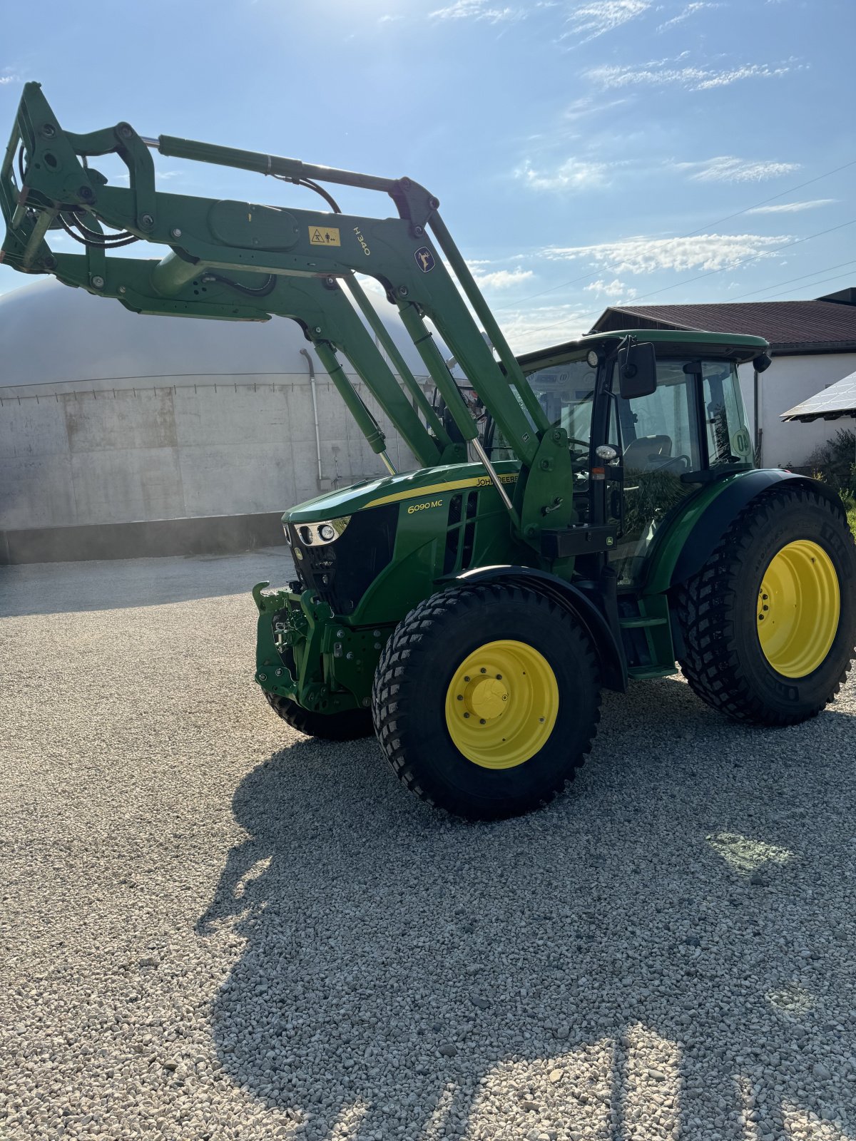 Traktor typu John Deere 6090MC, Gebrauchtmaschine v Wengen (Obrázok 1)