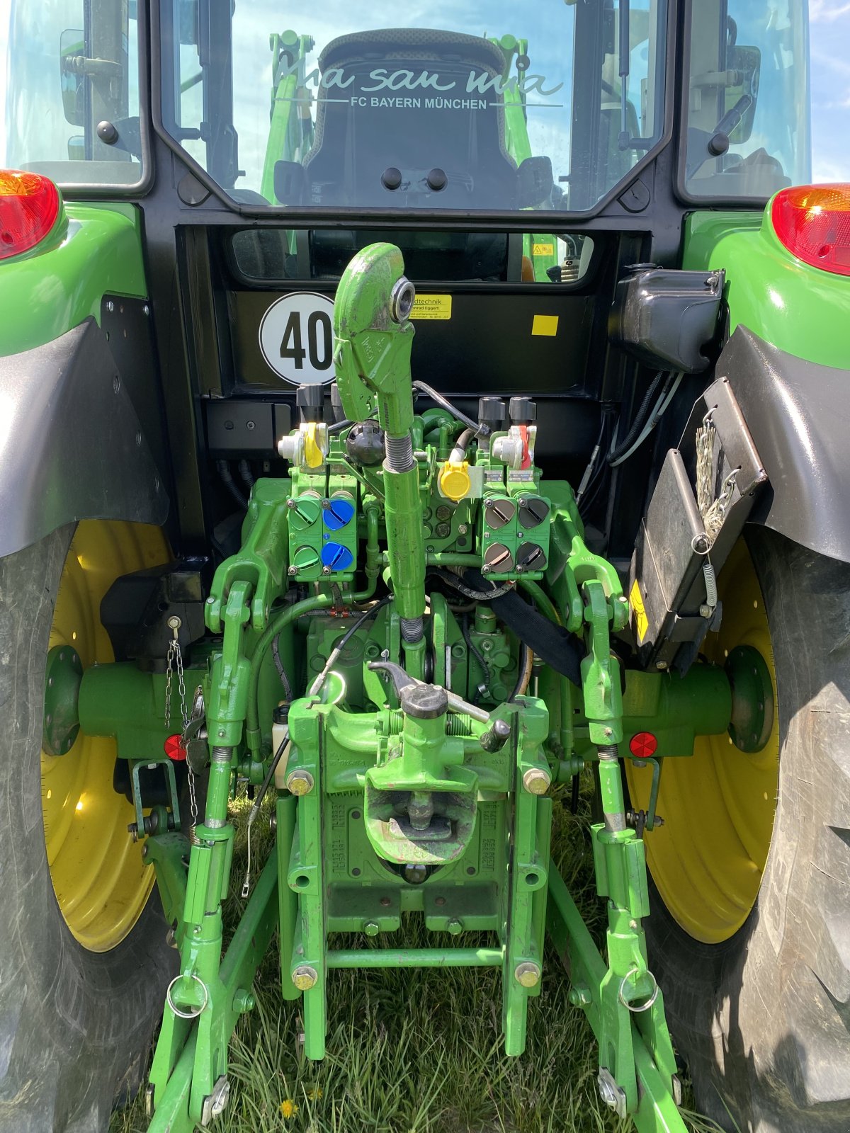 Traktor του τύπου John Deere 6090RC, Gebrauchtmaschine σε Adelshofen (Φωτογραφία 3)