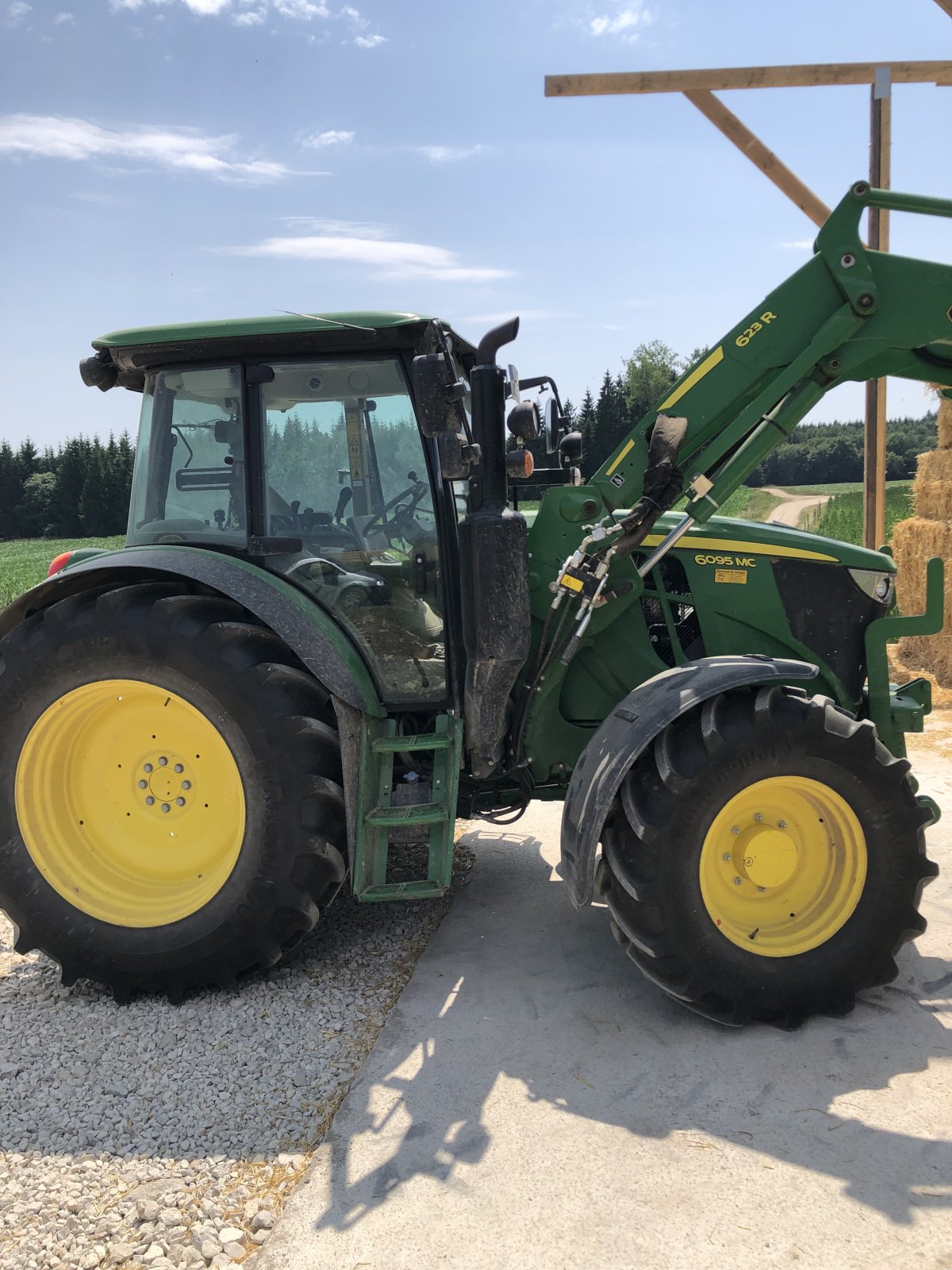 Traktor Türe ait John Deere 6095MC, Gebrauchtmaschine içinde Wolferstadt (resim 1)