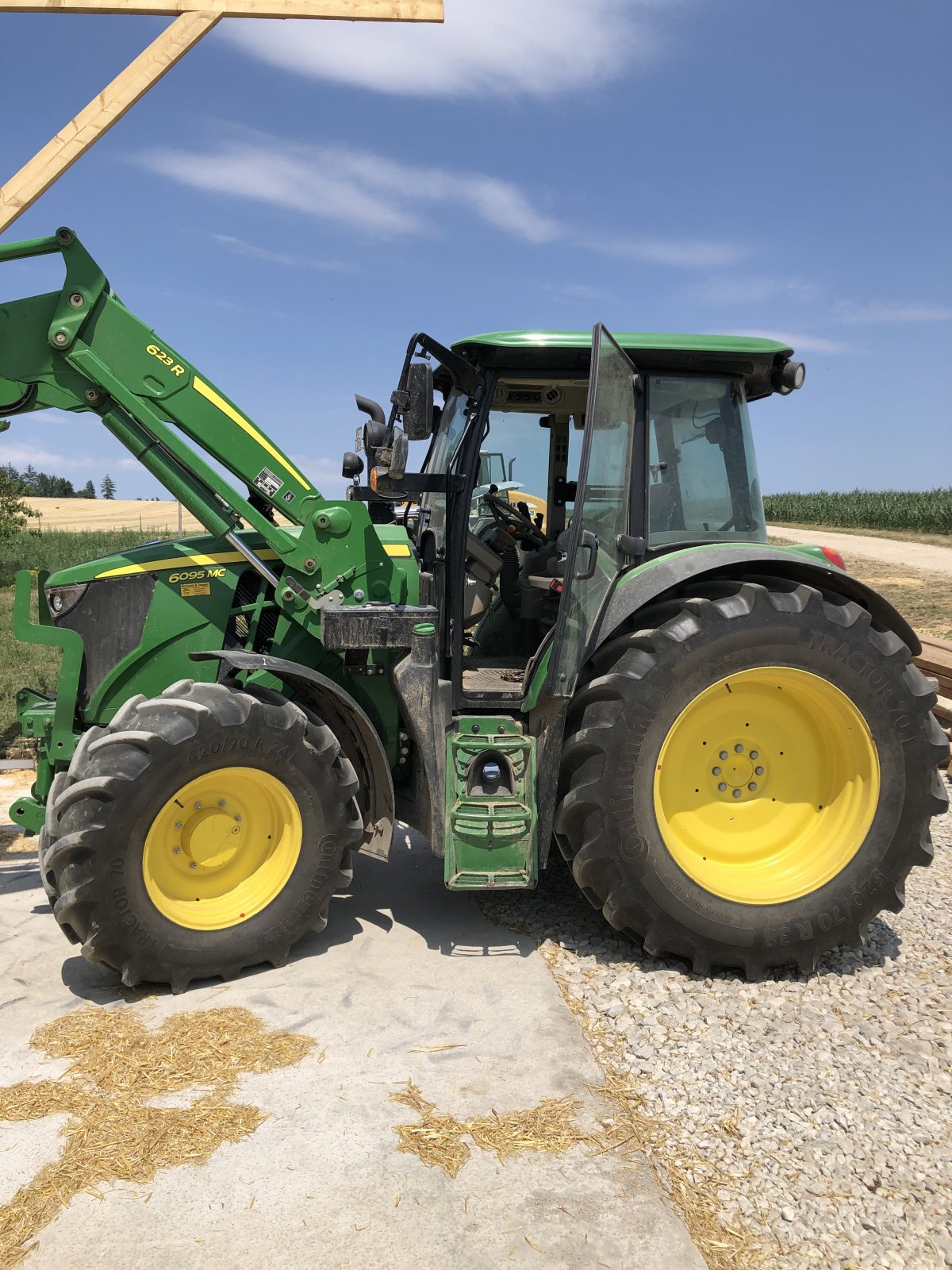 Traktor Türe ait John Deere 6095MC, Gebrauchtmaschine içinde Wolferstadt (resim 3)