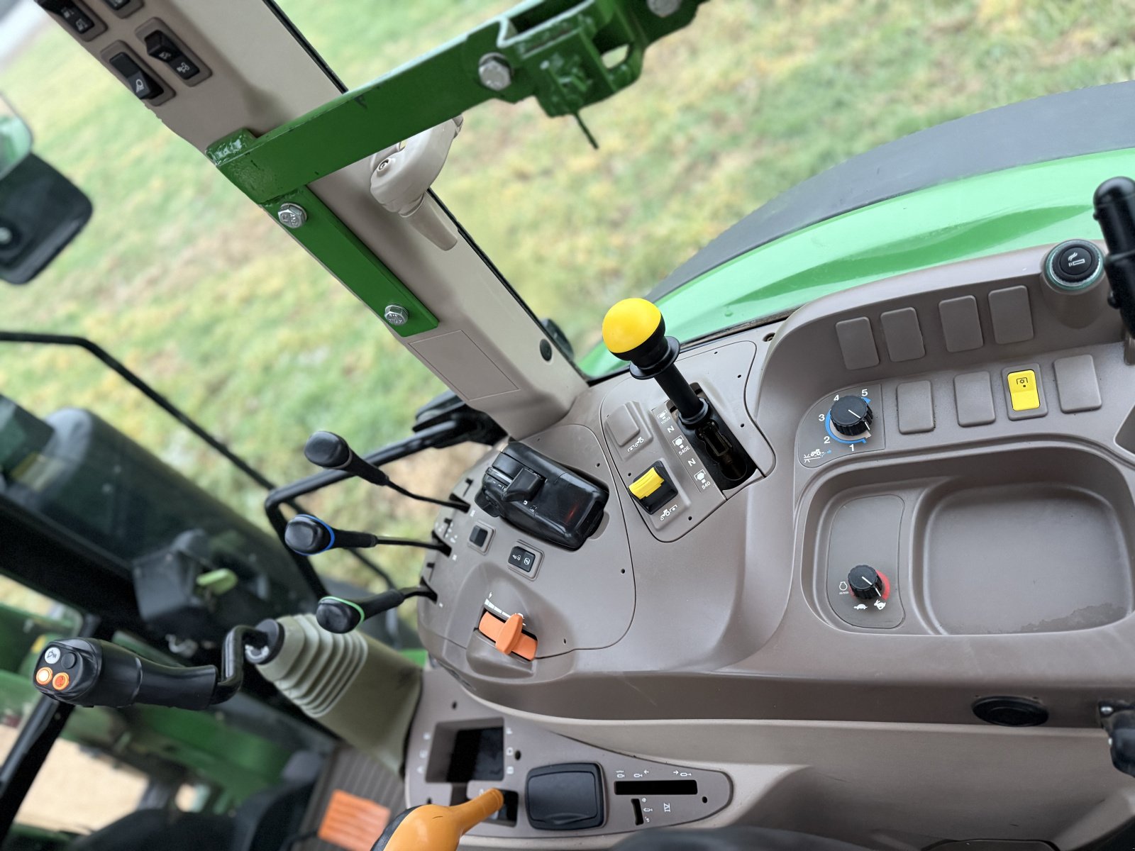 Traktor of the type John Deere 6095MC, Gebrauchtmaschine in Kastl (Picture 15)