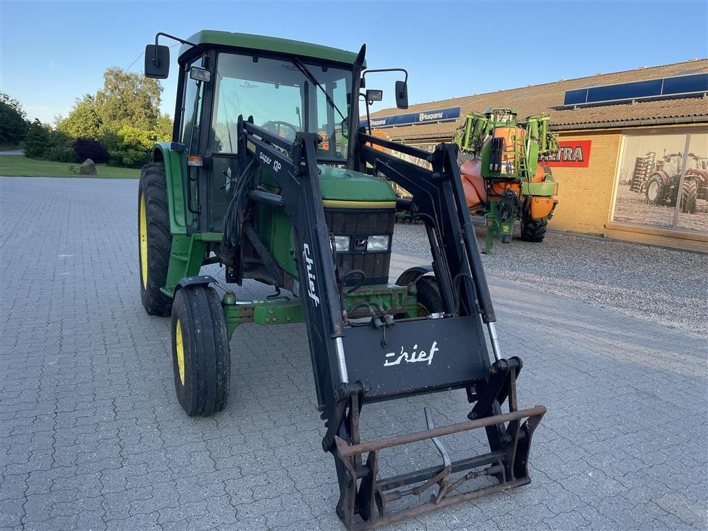 Traktor typu John Deere 6100 m/ Chief Super 13 P frontlæsser, Gebrauchtmaschine v Nimtofte (Obrázok 3)