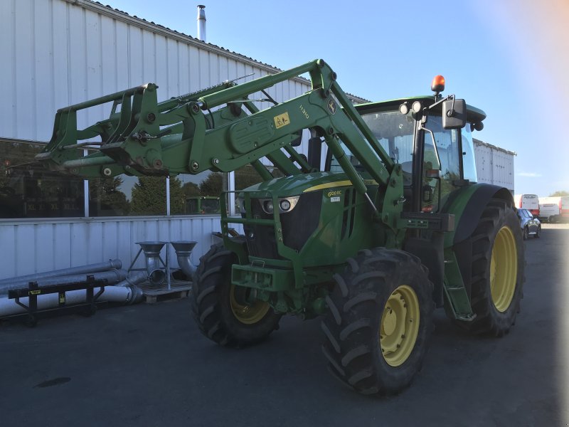 Traktor typu John Deere 6100 RC, Gebrauchtmaschine v UZERCHE (Obrázek 1)