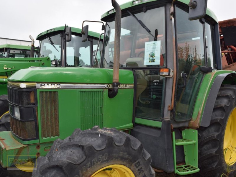 Traktor des Typs John Deere 6100, Gebrauchtmaschine in Oyten (Bild 1)