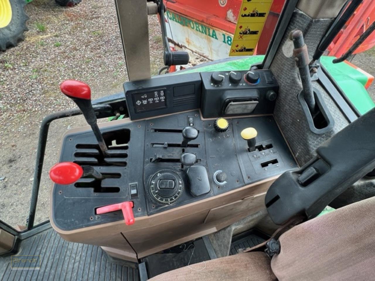 Traktor van het type John Deere 6100, Gebrauchtmaschine in Oyten (Foto 8)