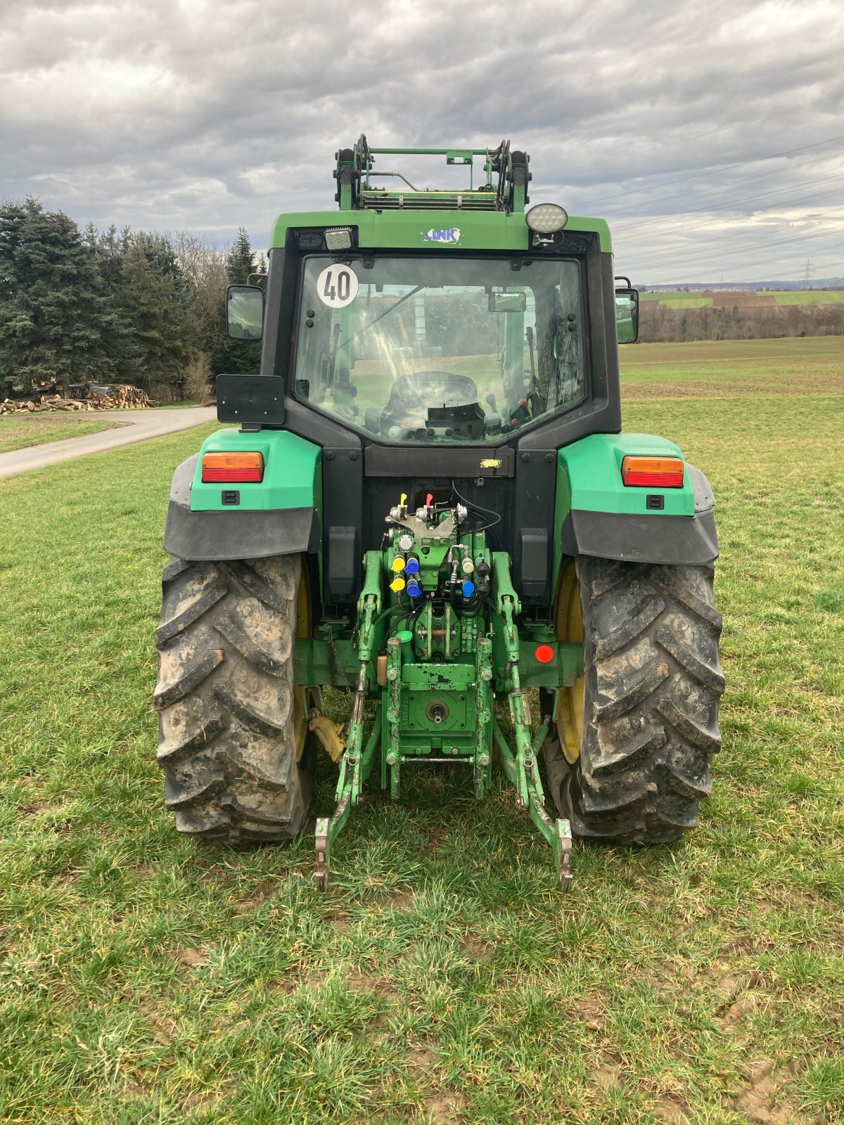 Traktor типа John Deere 6100, Gebrauchtmaschine в Ludwigsburg (Фотография 3)