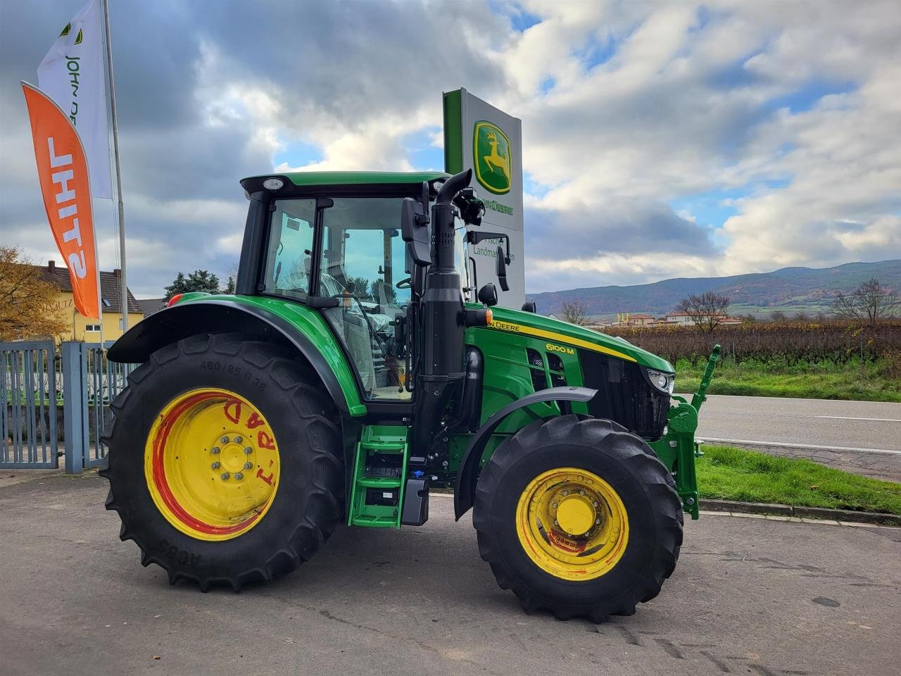 Traktor del tipo John Deere 6100M AQ+, Gebrauchtmaschine In Niederkirchen (Immagine 2)