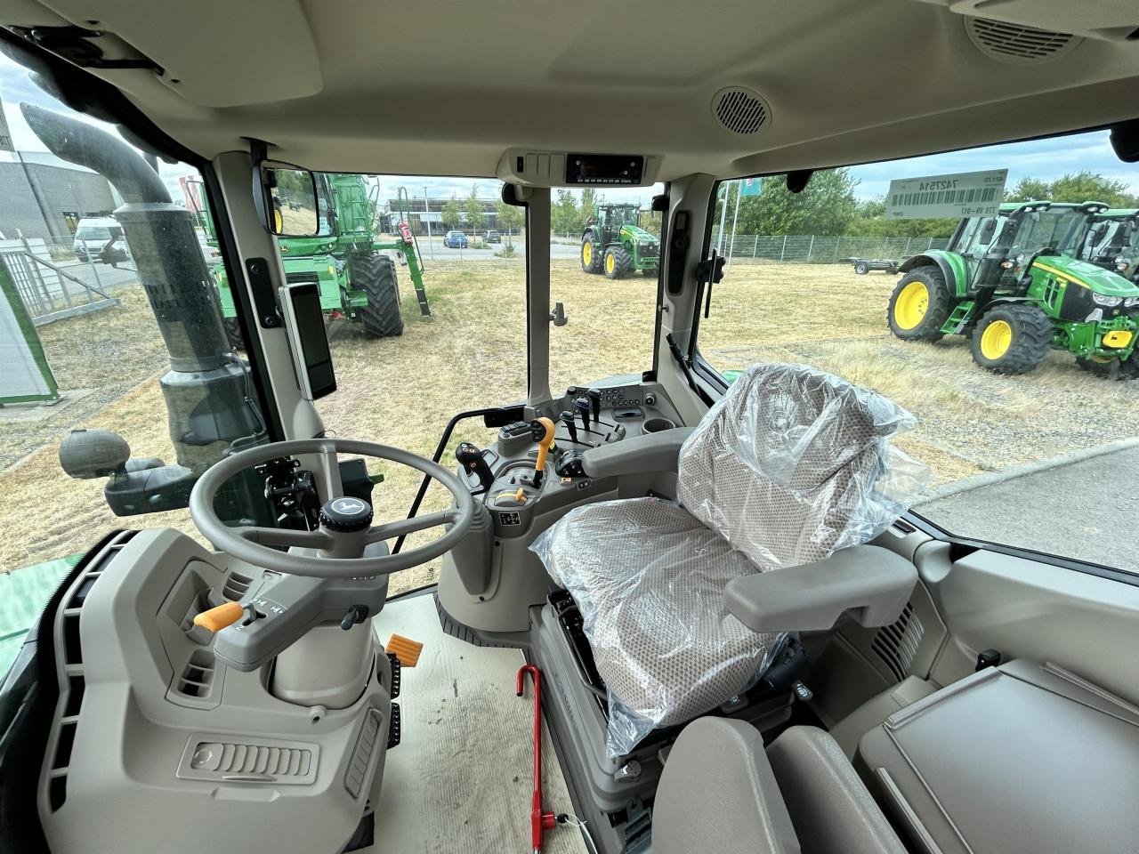 Traktor del tipo John Deere 6100M AQ+ DEMO, Vorführmaschine In Niederkirchen (Immagine 5)