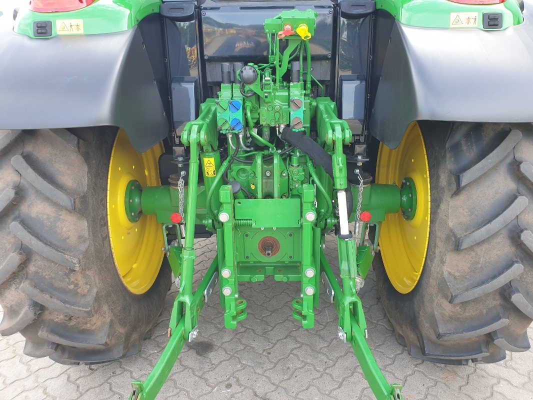 Traktor van het type John Deere 6100M **MIETRÜCKLÄUFER**, Neumaschine in Sittensen (Foto 7)