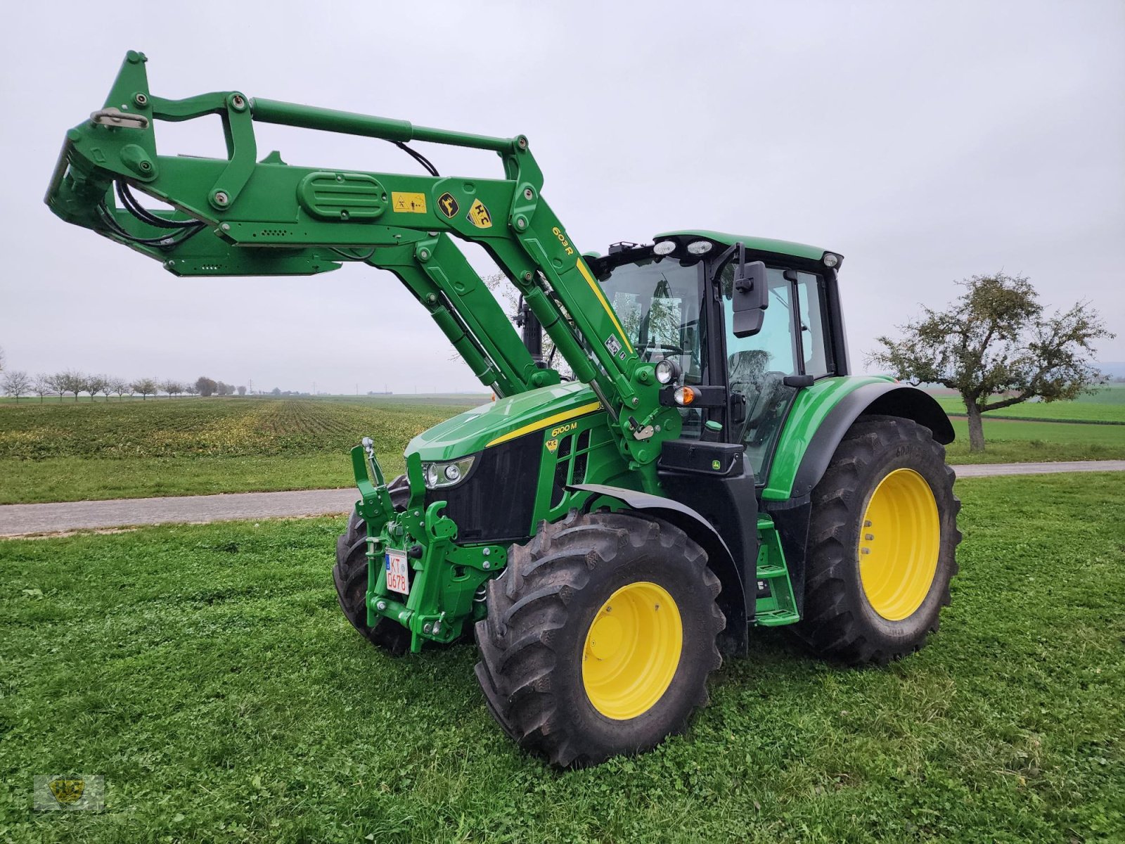 Traktor του τύπου John Deere 6100M mit Frontlader, Gebrauchtmaschine σε Willanzheim (Φωτογραφία 1)