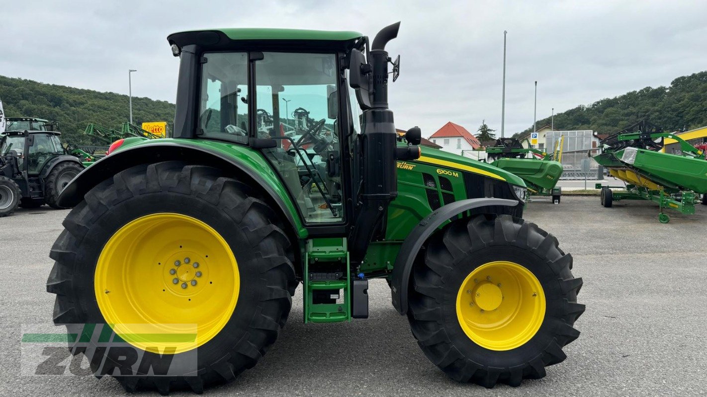 Traktor des Typs John Deere 6100M, Neumaschine in Schöntal-Westernhausen (Bild 4)