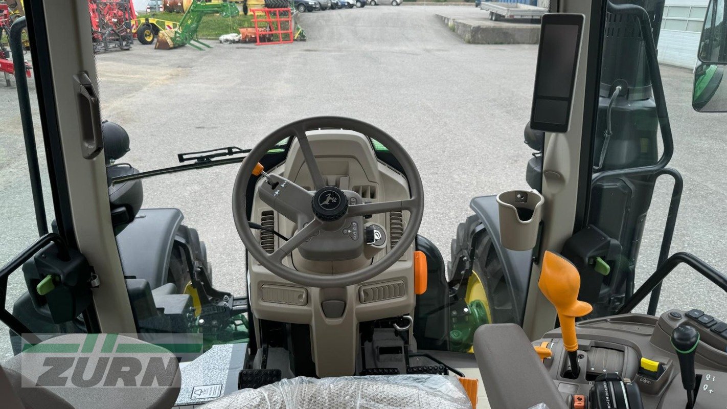 Traktor of the type John Deere 6100M, Neumaschine in Schöntal-Westernhausen (Picture 9)