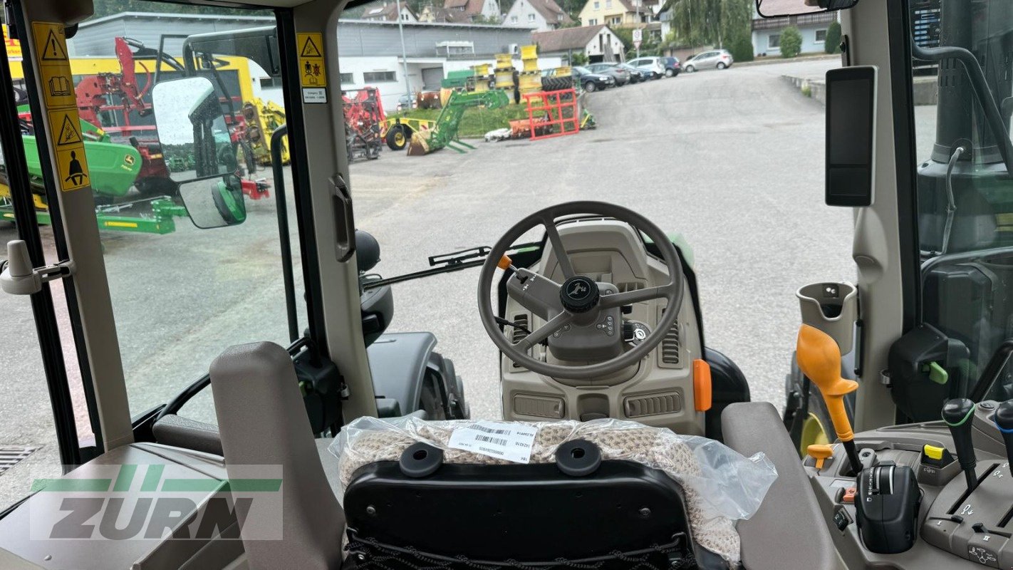 Traktor of the type John Deere 6100M, Neumaschine in Schöntal-Westernhausen (Picture 15)