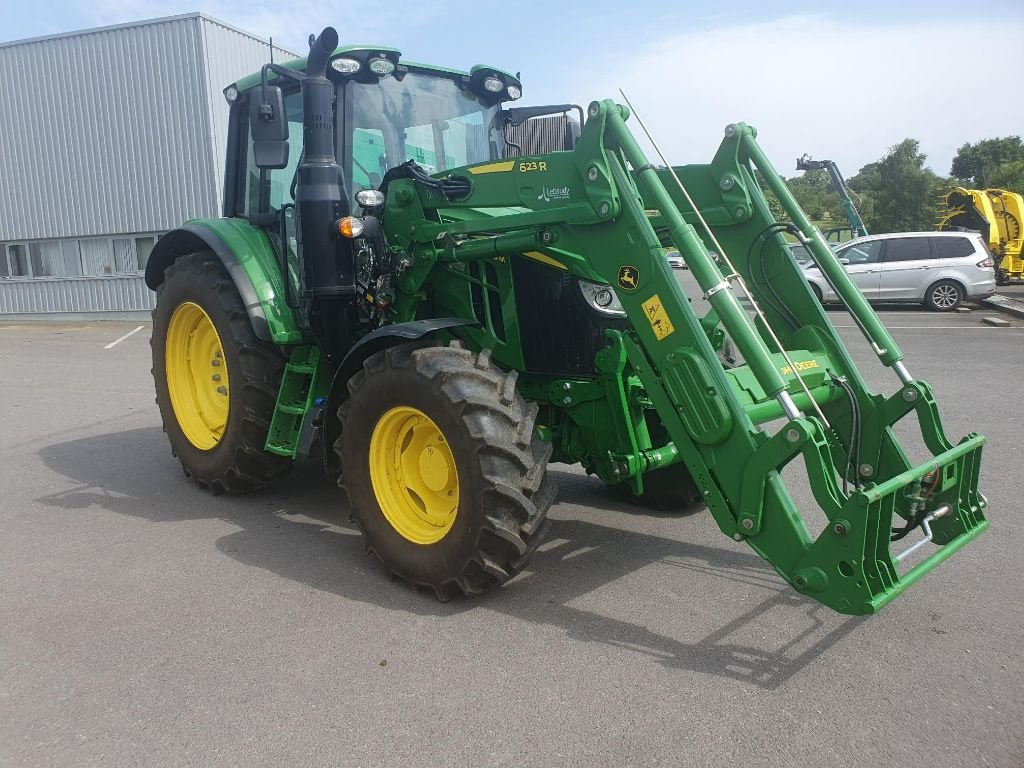 Traktor van het type John Deere 6100M, Gebrauchtmaschine in DOMFRONT (Foto 1)