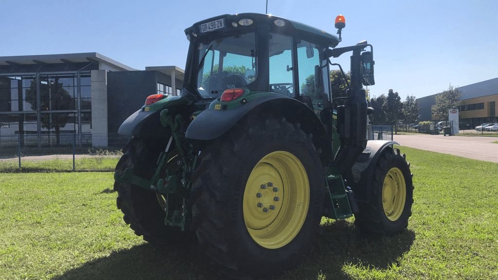 Traktor типа John Deere 6100M, Gebrauchtmaschine в azerailles (Фотография 3)