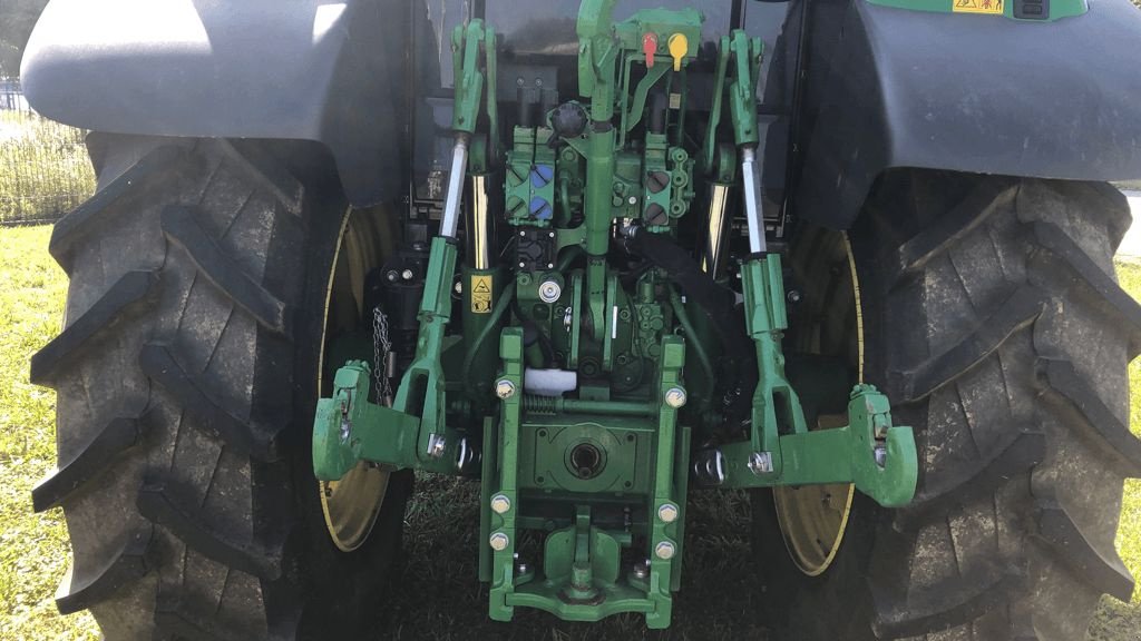 Traktor Türe ait John Deere 6100M, Gebrauchtmaschine içinde Vogelsheim (resim 7)