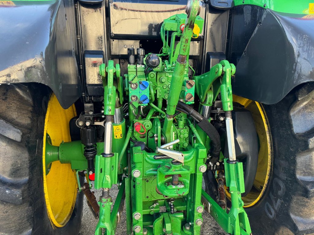 Traktor of the type John Deere 6100M, Gebrauchtmaschine in GUERET (Picture 11)