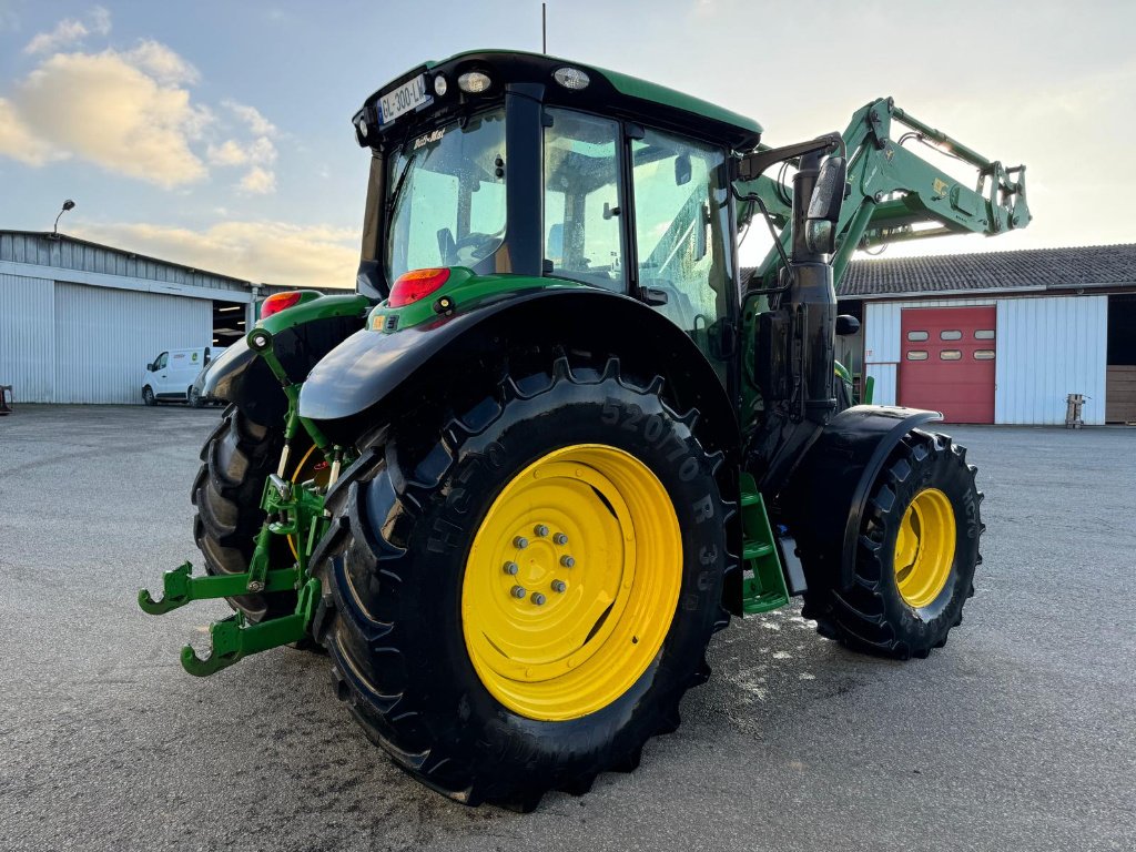 Traktor of the type John Deere 6100M, Gebrauchtmaschine in GUERET (Picture 3)