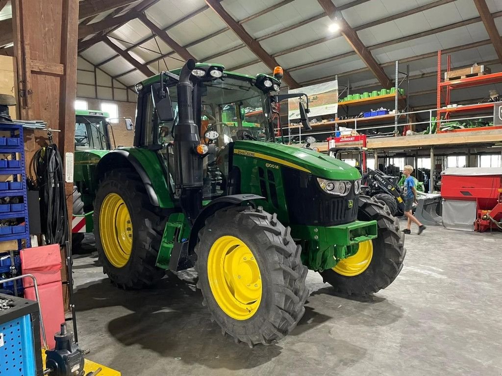 Traktor tipa John Deere 6100m, Gebrauchtmaschine u Vriezenveen (Slika 2)