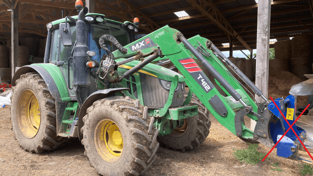 Traktor typu John Deere 6100M, Gebrauchtmaschine w CONDE SUR VIRE (Zdjęcie 1)