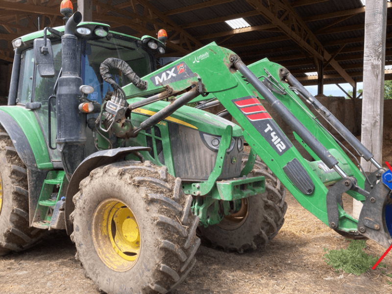 Traktor типа John Deere 6100M, Gebrauchtmaschine в CONDE SUR VIRE