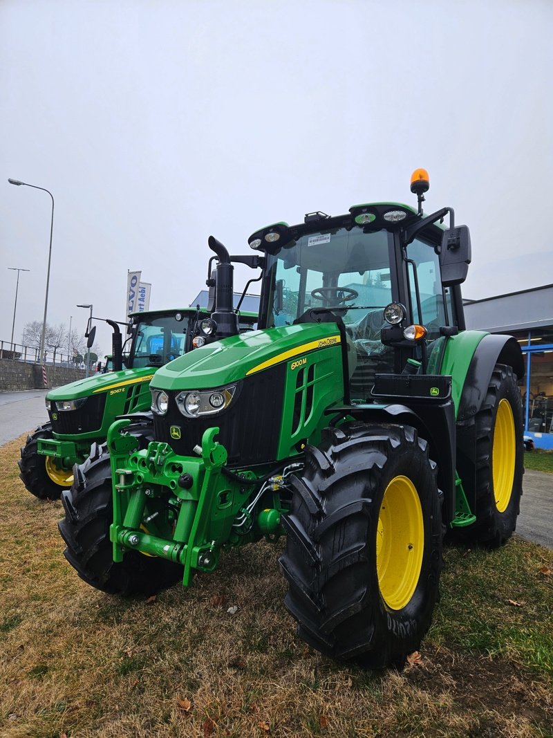 Traktor του τύπου John Deere 6100M, Neumaschine σε Arbedo (Φωτογραφία 1)