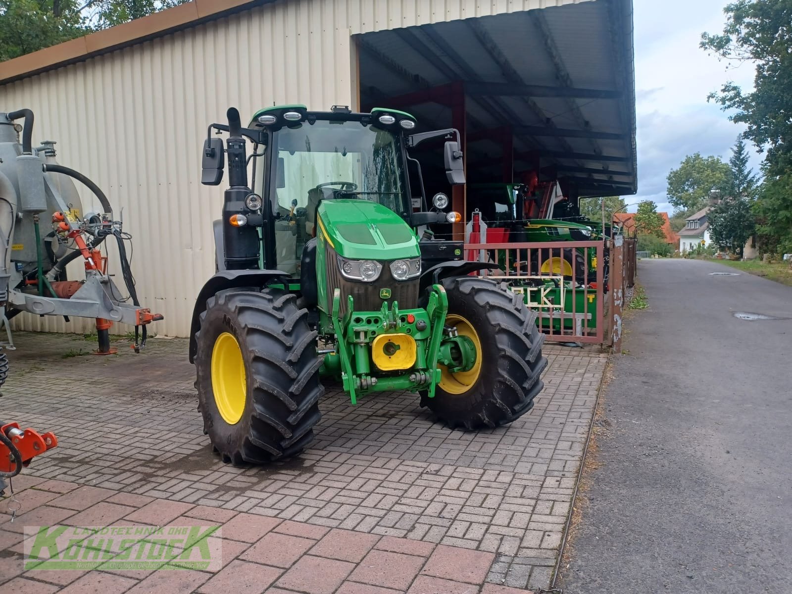 Traktor typu John Deere 6100M, Gebrauchtmaschine w Tann (Zdjęcie 2)