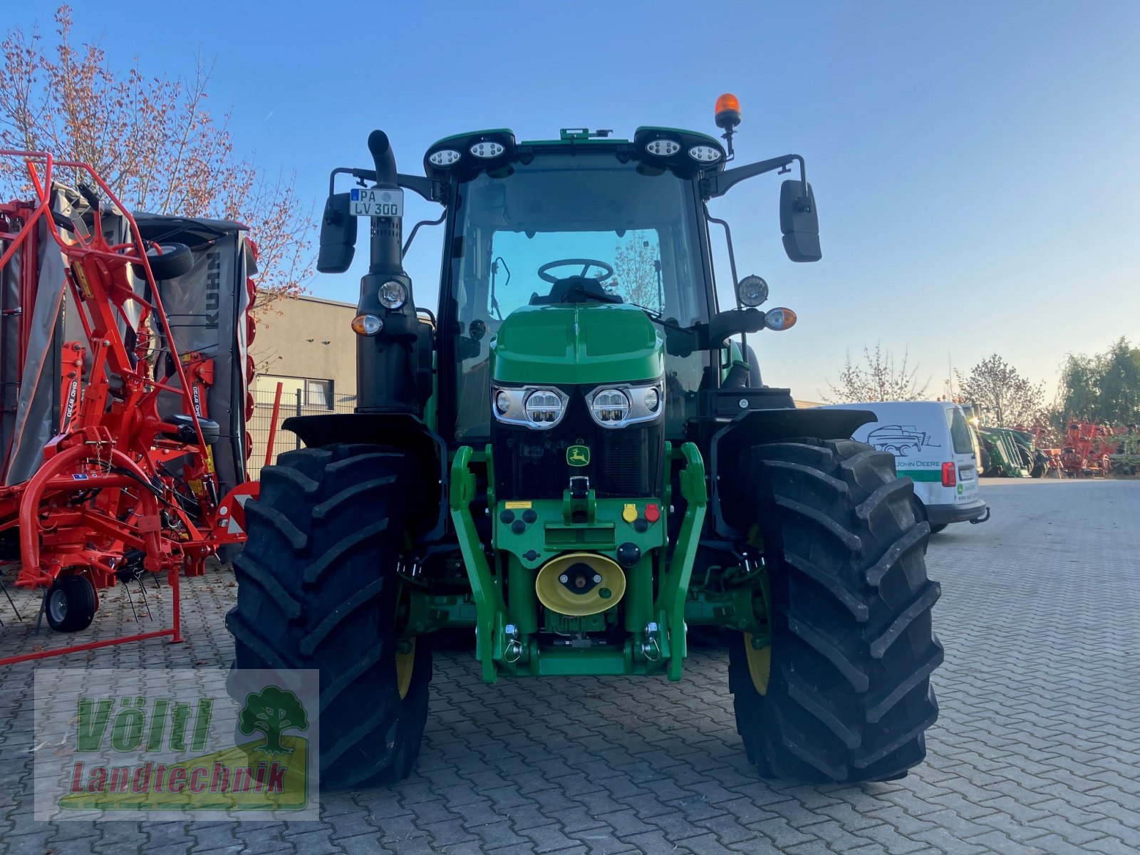 Traktor del tipo John Deere 6100M, Gebrauchtmaschine en Hutthurm bei Passau (Imagen 2)