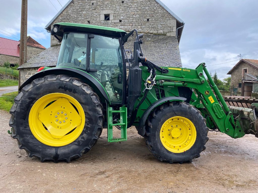 Traktor typu John Deere 6105 MC, Gebrauchtmaschine w AUBUSSON (Zdjęcie 7)