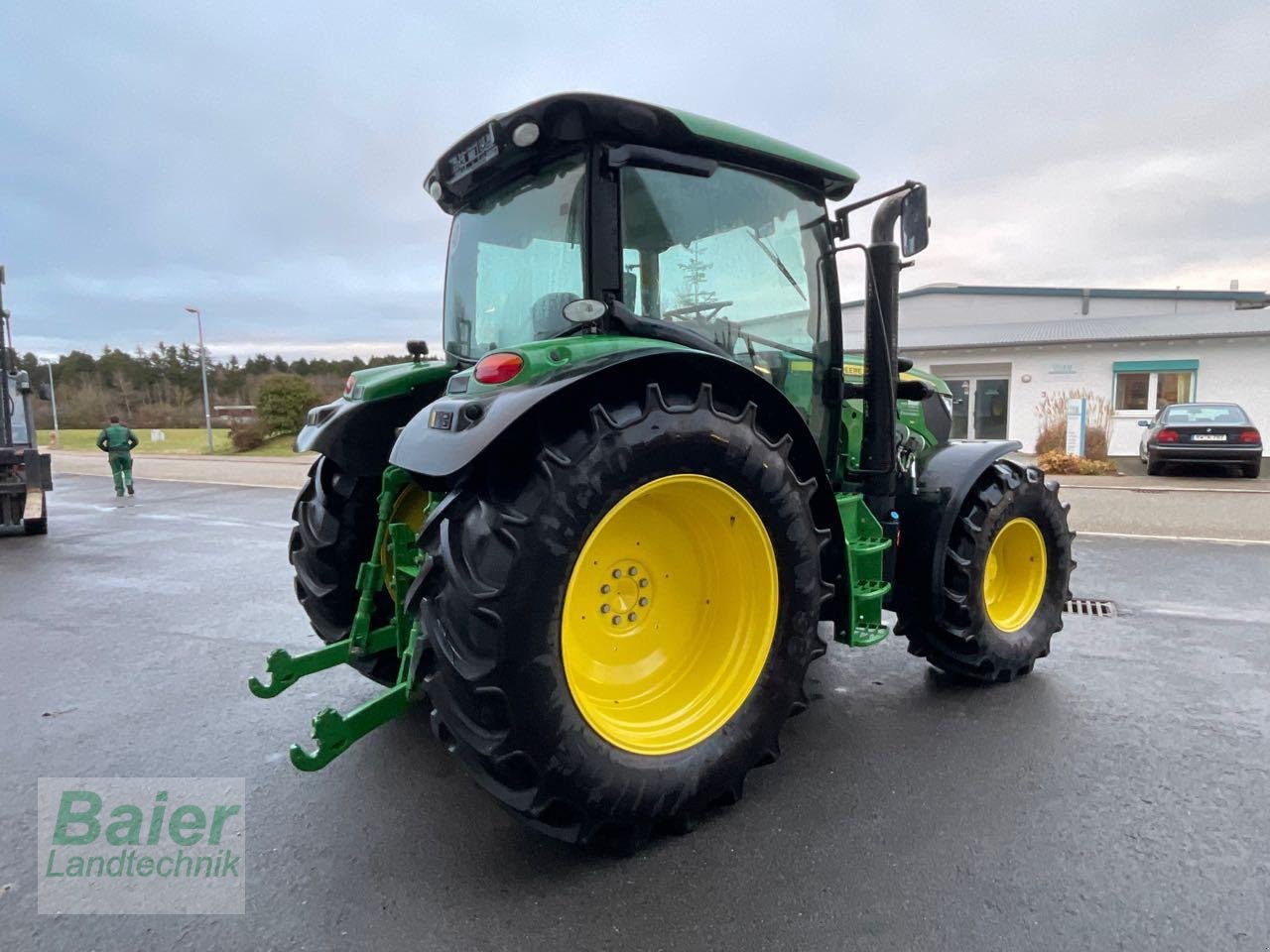 Traktor типа John Deere 6105 R, Gebrauchtmaschine в OBERNDORF-HOCHMOESSINGEN (Фотография 4)