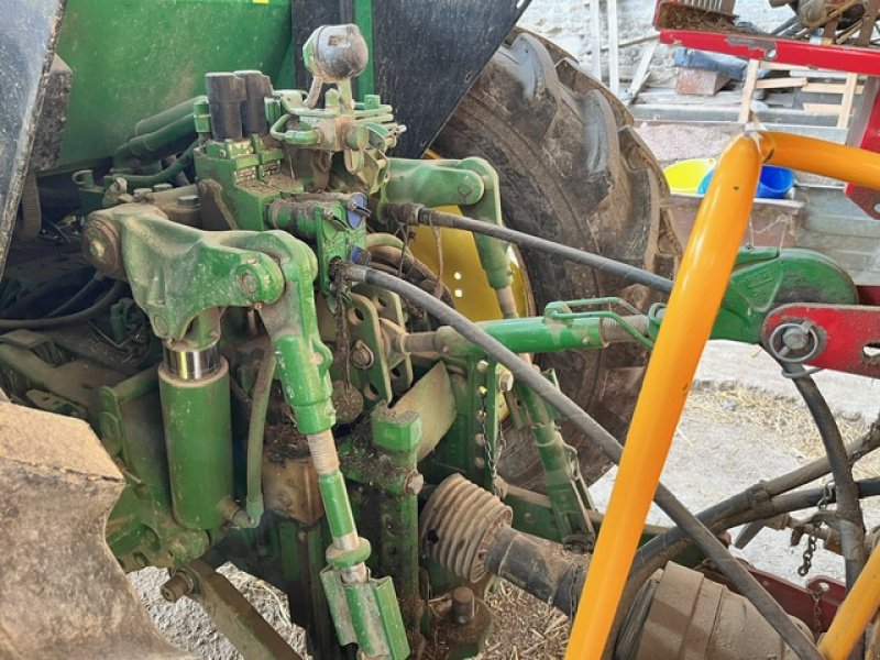 Traktor Türe ait John Deere 6105M, Gebrauchtmaschine içinde CHAUMESNIL (resim 1)