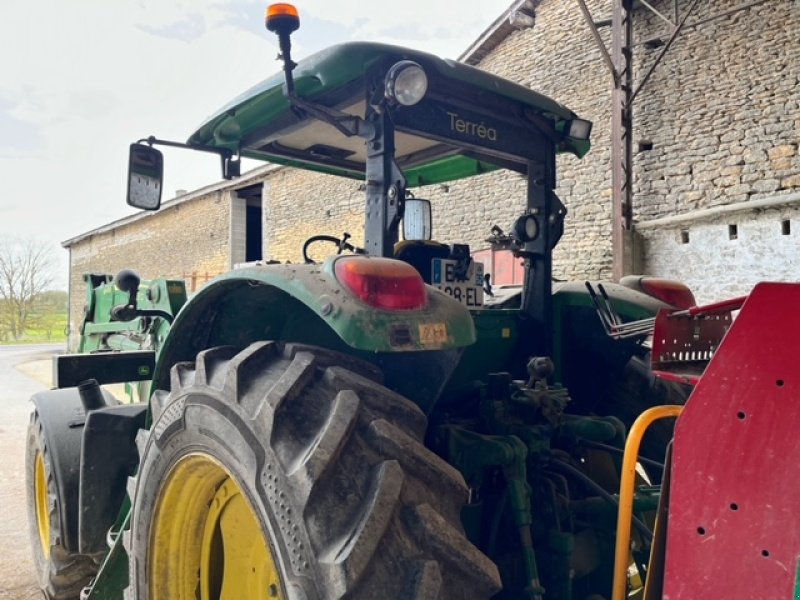 Traktor des Typs John Deere 6105M, Gebrauchtmaschine in CHAUMESNIL (Bild 3)