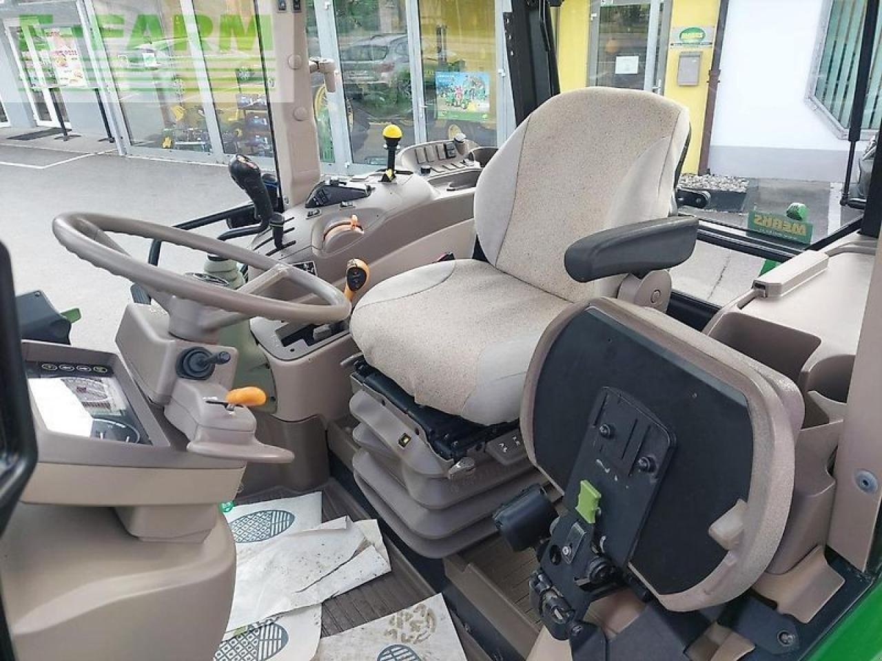 Traktor a típus John Deere 6105mc, Gebrauchtmaschine ekkor: GROBELNO (Kép 13)