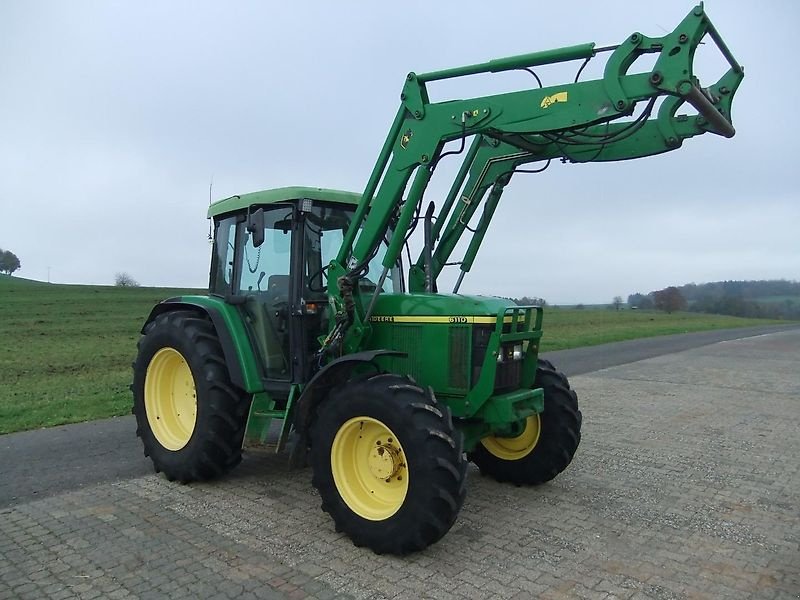 Traktor del tipo John Deere 6110 Allrad mit Frontlader, Gebrauchtmaschine en Steinau  (Imagen 2)