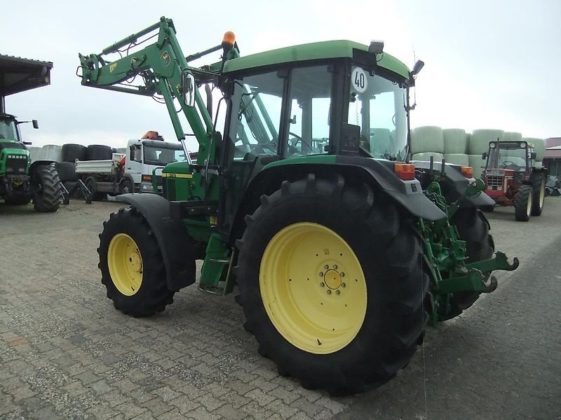 Traktor typu John Deere 6110 Allrad mit Frontlader, Gebrauchtmaschine v Steinau  (Obrázek 7)