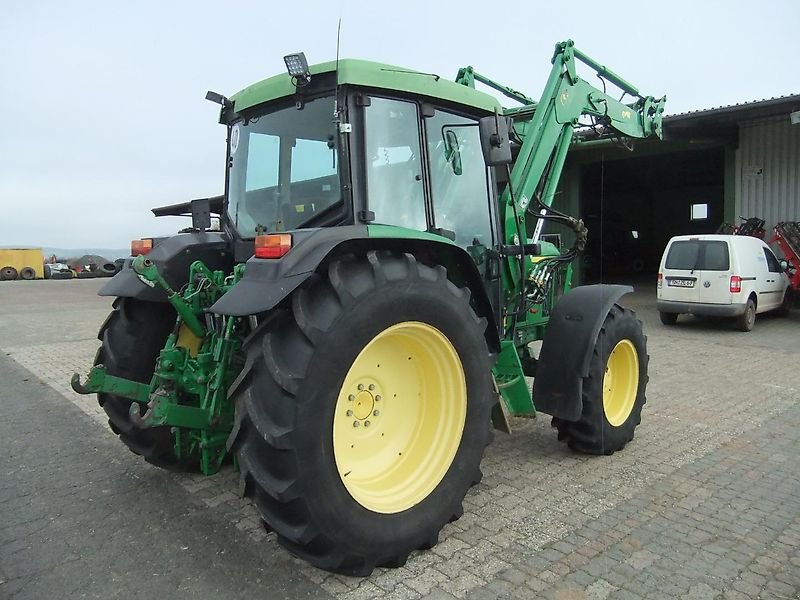 Traktor del tipo John Deere 6110 Allrad mit Frontlader, Gebrauchtmaschine en Steinau  (Imagen 4)