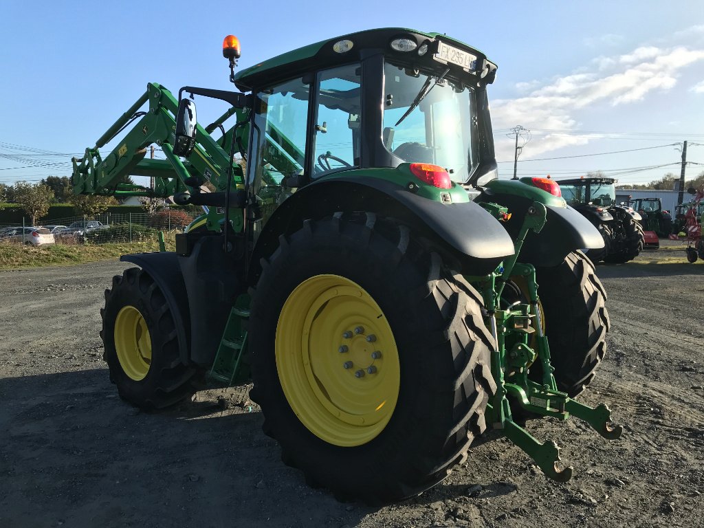 Traktor des Typs John Deere 6110 M AUTOPOWER + CHARGEUR, Gebrauchtmaschine in UZERCHE (Bild 3)