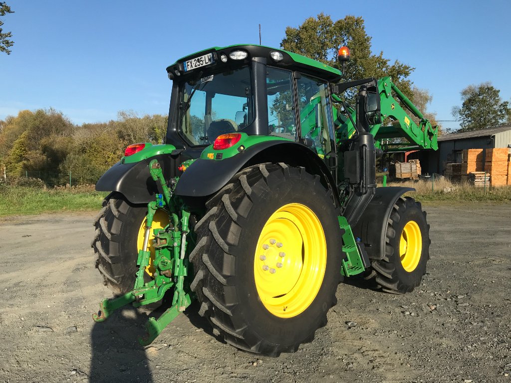 Traktor des Typs John Deere 6110 M AUTOPOWER + CHARGEUR, Gebrauchtmaschine in UZERCHE (Bild 4)