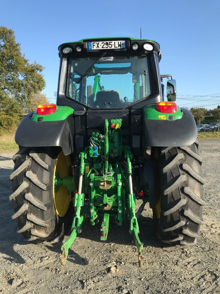 Traktor des Typs John Deere 6110 M AUTOPOWER + CHARGEUR, Gebrauchtmaschine in UZERCHE (Bild 5)