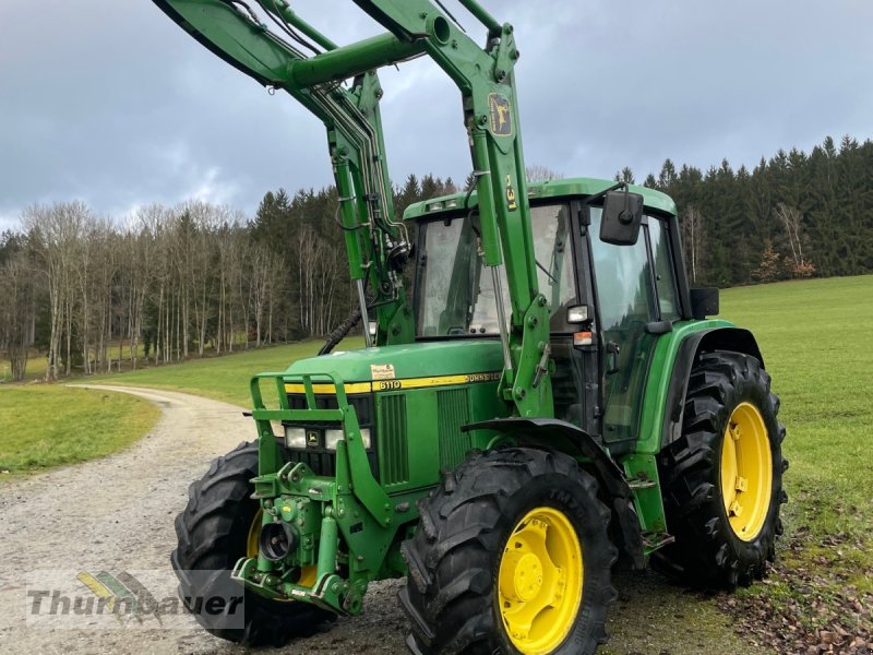 Traktor typu John Deere 6110 Premium, Gebrauchtmaschine v Bodenmais