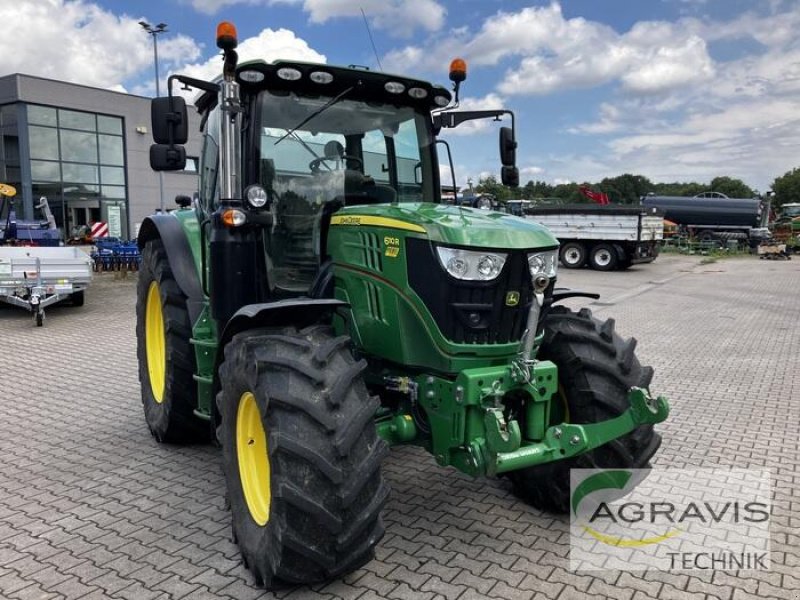 Traktor typu John Deere 6110 R AUTO QUAD PLUS, Gebrauchtmaschine v Nienburg (Obrázek 2)