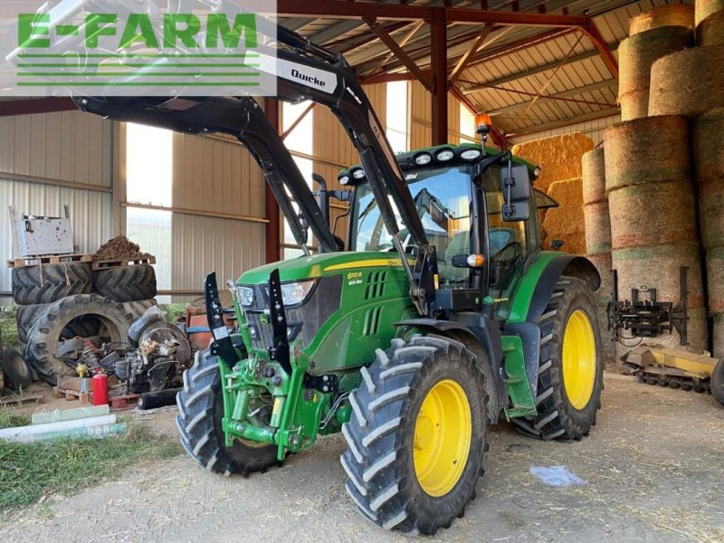 Traktor des Typs John Deere 6110 r + chargeur, Gebrauchtmaschine in Ytrac (Bild 1)