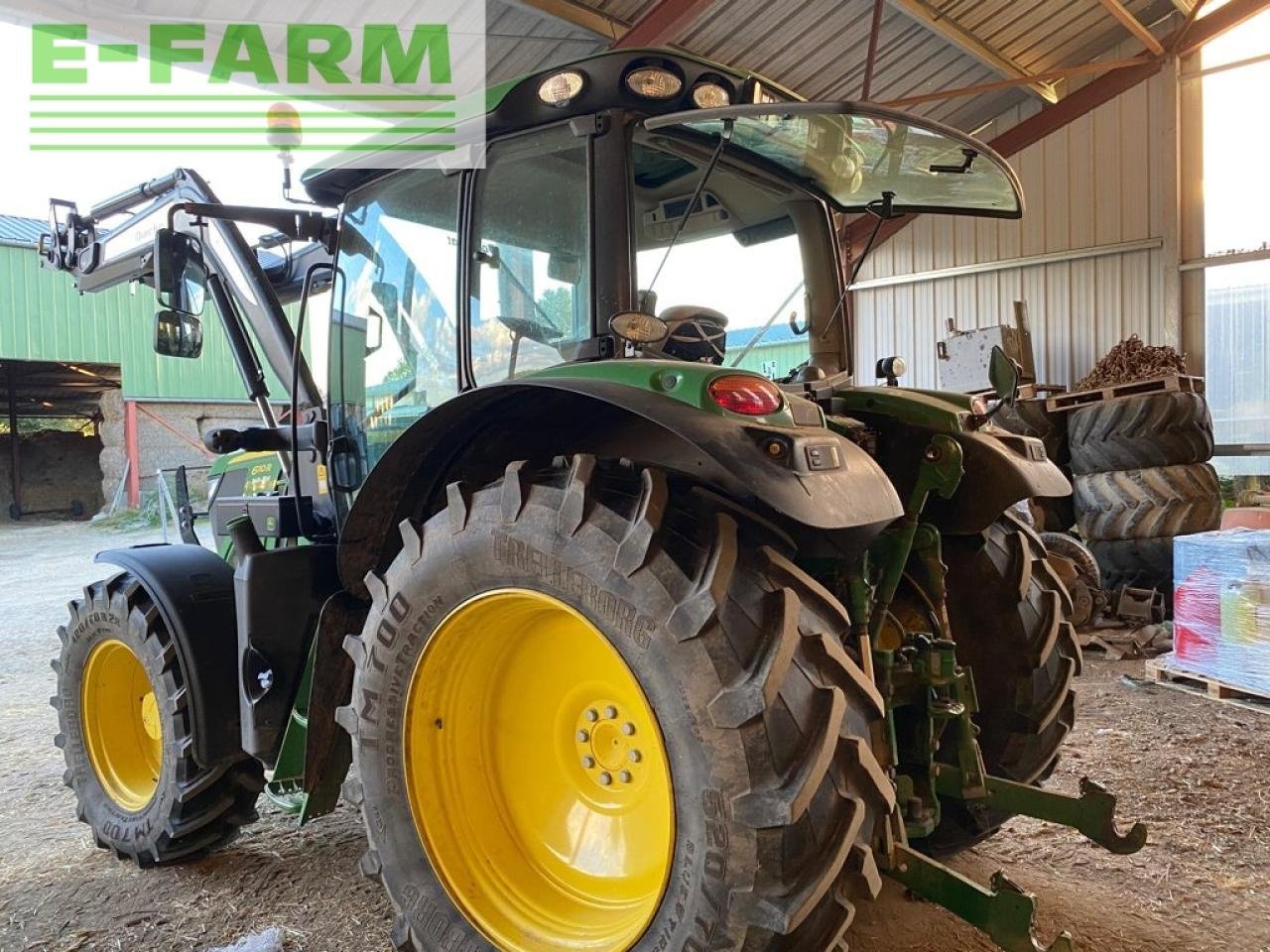 Traktor del tipo John Deere 6110 r + chargeur, Gebrauchtmaschine In Ytrac (Immagine 4)