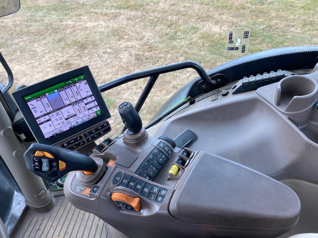 Traktor du type John Deere 6110 R + CHARGEUR, Gebrauchtmaschine en MEYMAC (Photo 8)