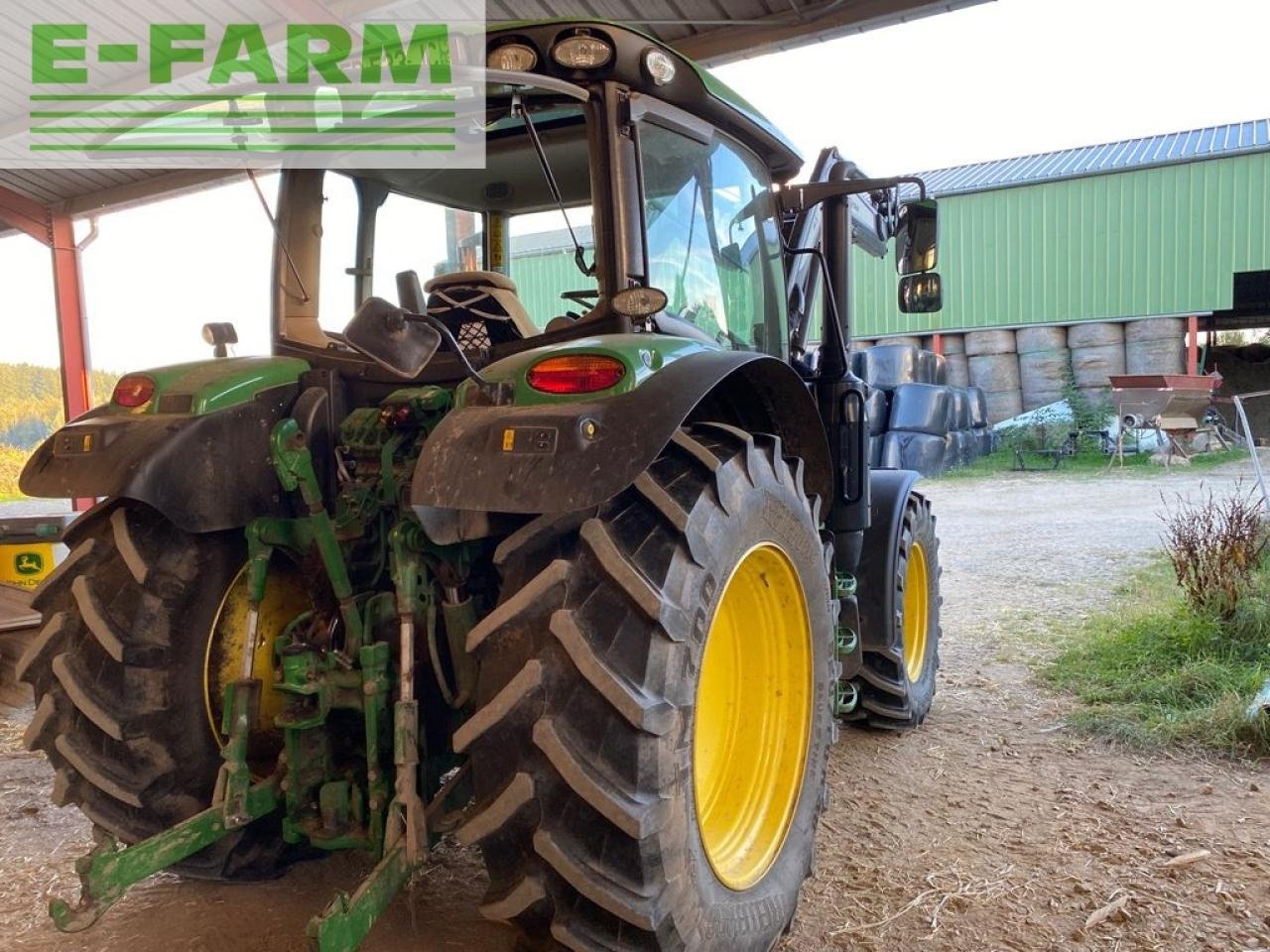 Traktor van het type John Deere 6110 r . destockage, Gebrauchtmaschine in Ytrac (Foto 3)