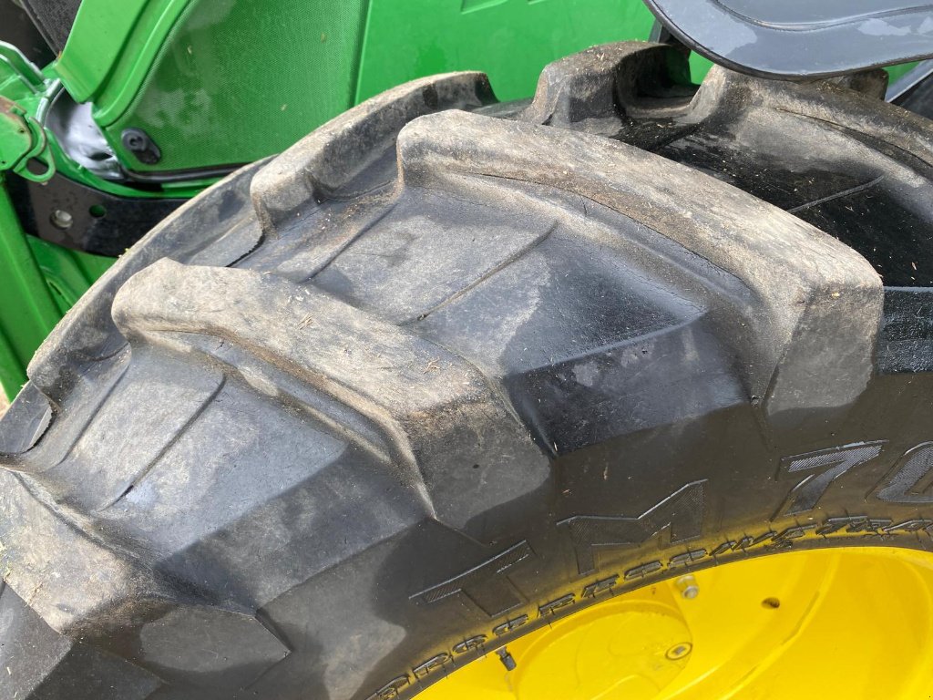 Traktor tip John Deere 6110 R . DESTOCKAGE, Gebrauchtmaschine in MEYMAC (Poză 9)