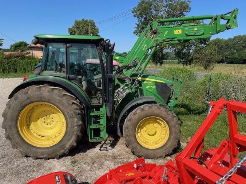 Traktor of the type John Deere 6110 RC, Gebrauchtmaschine in LIZAC (Picture 1)